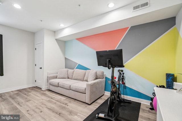 1029 Earl St, Philadelphia, PA 19125 - workout area featuring wood finished floors and recessed lighting