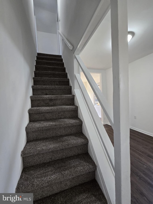 810 Mohn St, Harrisburg, PA 17113 - stairs featuring wood finished floors