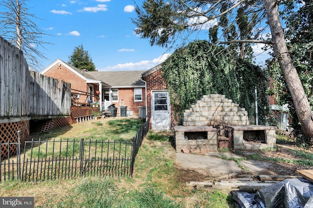 view of yard with fence