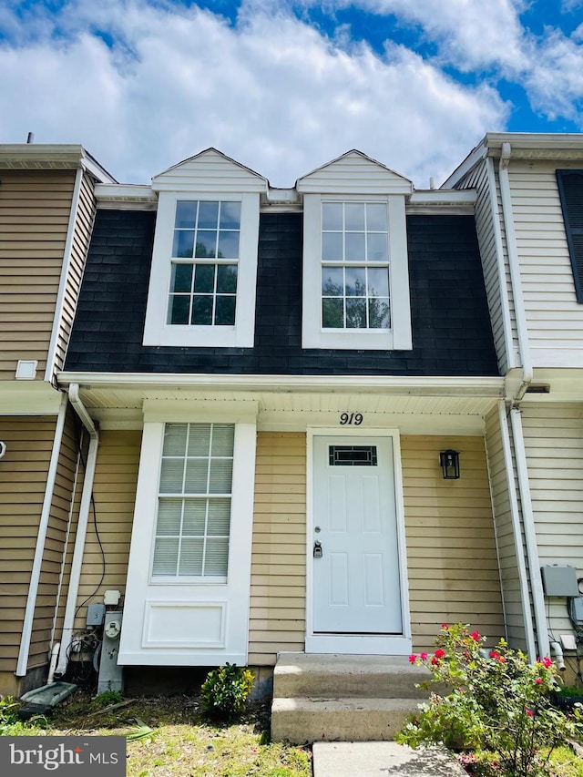 919 N Angel Valley Ct, Edgewood, MD 21040 - view of front of house