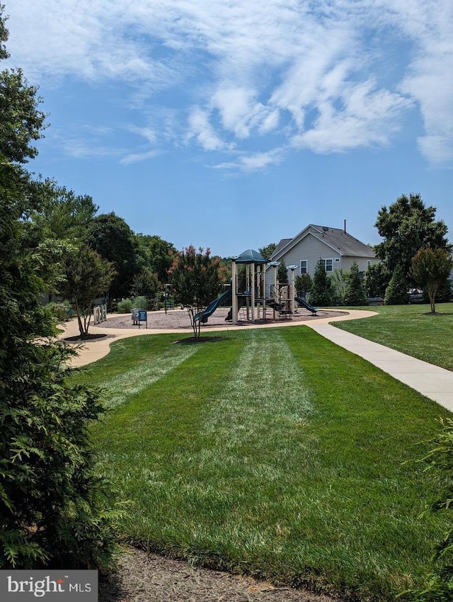 8507 Young Rivers Ct Unit 22, Laurel, MD 20723 - view of green lawn
