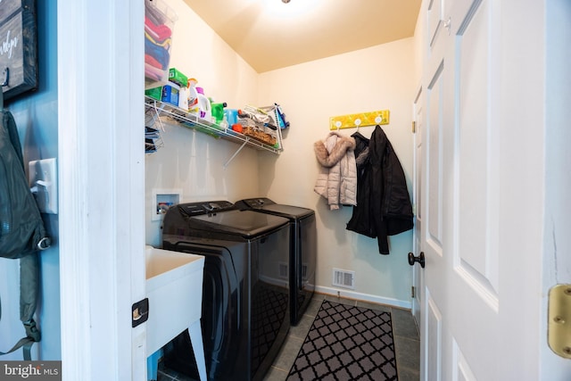 350 Rotterham Dr, Hedgesville, WV 25427 - laundry room with a sink, visible vents, baseboards, washer and clothes dryer, and laundry area