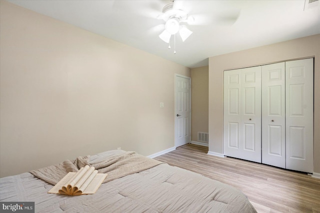 4 Brian Daniel Ct, Reisterstown, MD 21136 - bedroom with light wood finished floors, a closet, and ceiling fan