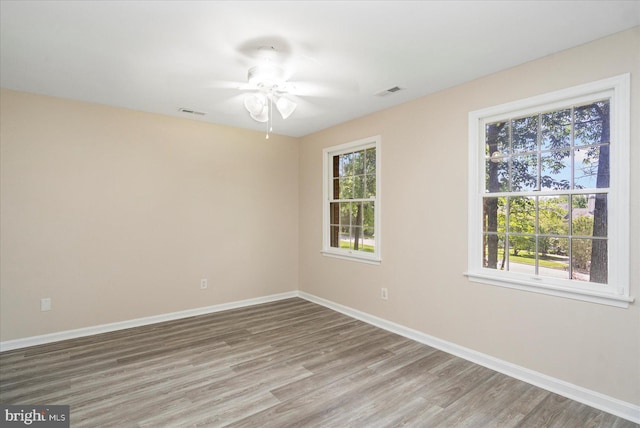 4 Brian Daniel Ct, Reisterstown, MD 21136 - unfurnished room featuring light wood-style floors and a ceiling fan