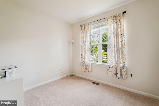 17365 Tedler Cir, Round Hill, VA 20141 - empty room featuring carpet and baseboards