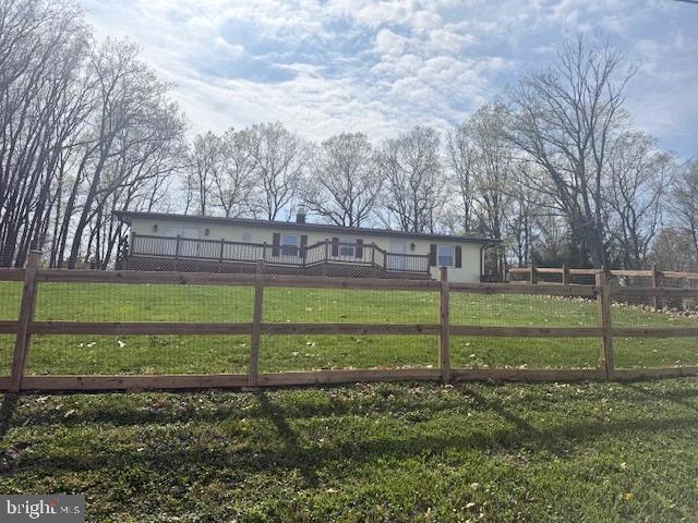 19422 Resh Mill Rd, Hampstead, MD 21074 - view of front of home with a front lawn and fence private yard
