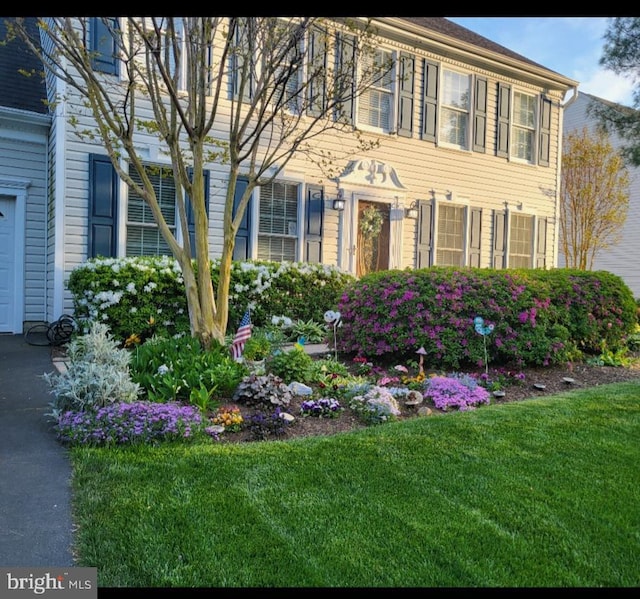 15427 Martins Hundred Dr, Centreville, VA 20120 - colonial home with a front lawn