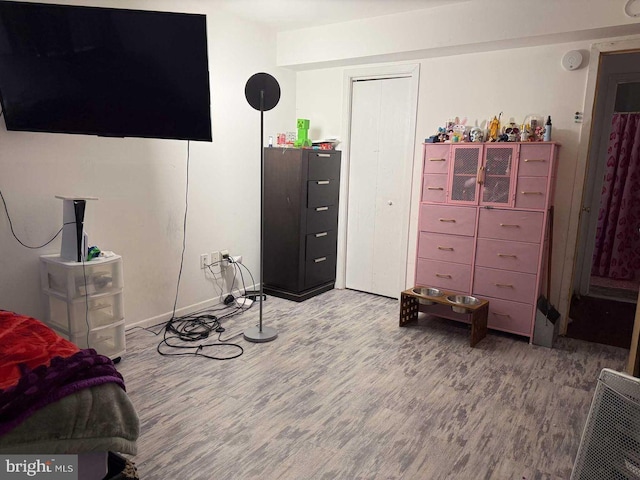 3301 Windermere Dr, Bushkill, PA 18324 - bedroom featuring baseboards and wood finished floors