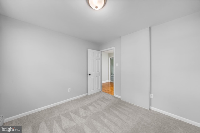 413 Bucktoe Rd, Avondale, PA 19311 - unfurnished bedroom featuring carpet and baseboards