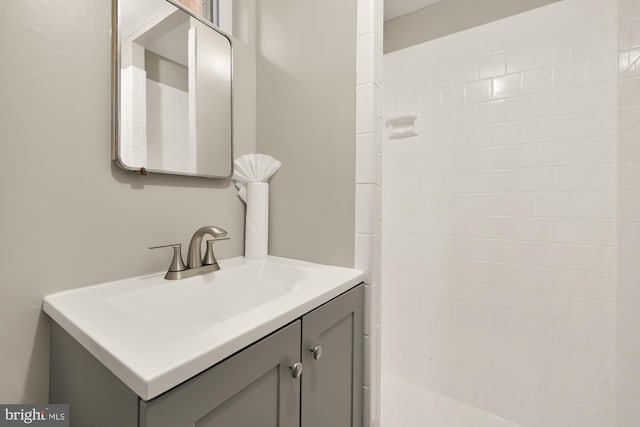 909 Snure Rd, Silver Spring, MD 20901 - full bathroom featuring vanity and tiled shower