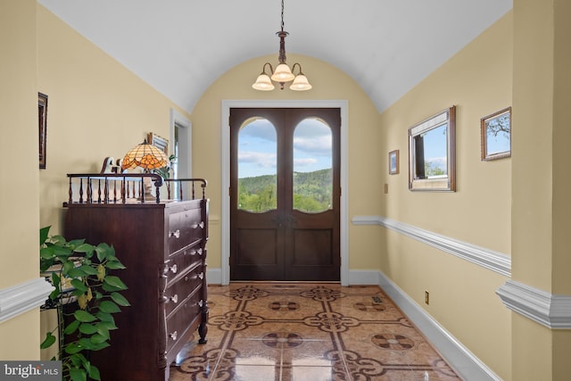 474 Gid Brown Hollow Rd, Washington, VA 22747 - entryway with a chandelier, plenty of natural light, baseboards, and vaulted ceiling