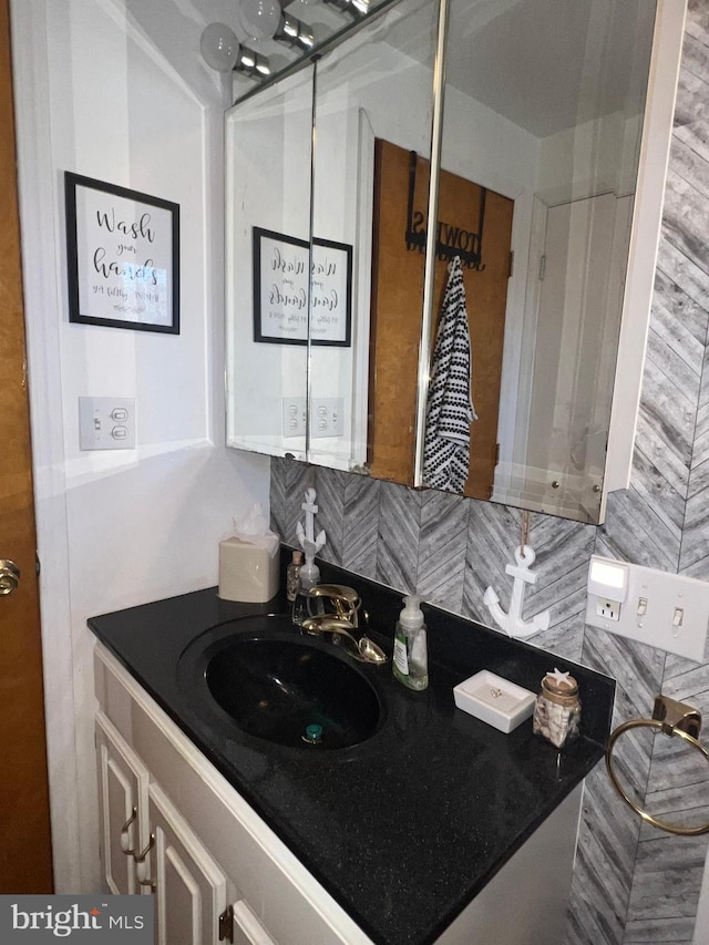 451 Main St, Ashland, PA 17921 - bathroom featuring tasteful backsplash and vanity