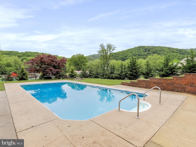 11416 Kline Dr NW, Cumberland, MD 21502 - swimming pool with a patio area and a view of trees