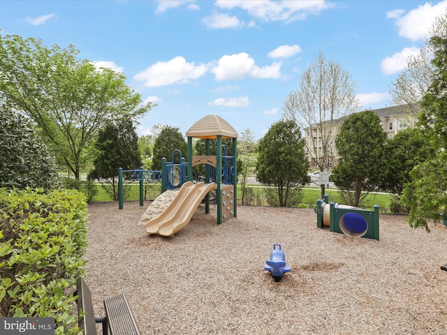 3911 Doc Berlin Dr Unit 35, Silver Spring, MD 20906 - view of community jungle gym