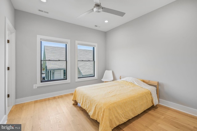 2600 3rd St N, Arlington, VA 22201 - bedroom featuring baseboards, recessed lighting, wood finished floors, and visible vents