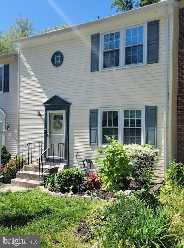 view of front of house
