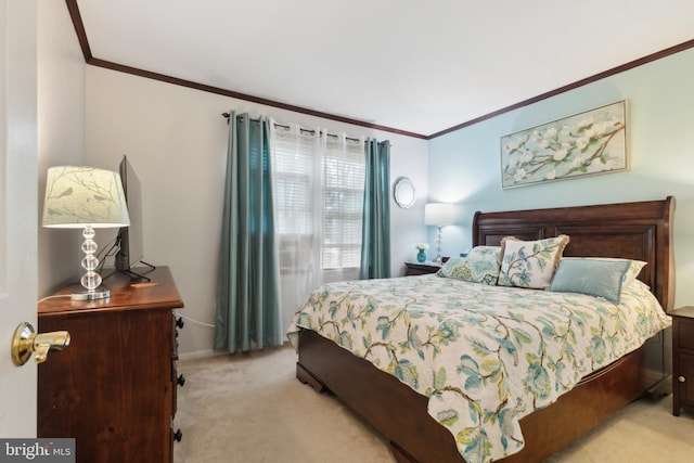12328 Woodlawn Ct, Woodbridge, VA 22192 - bedroom featuring light colored carpet, crown molding, and baseboards