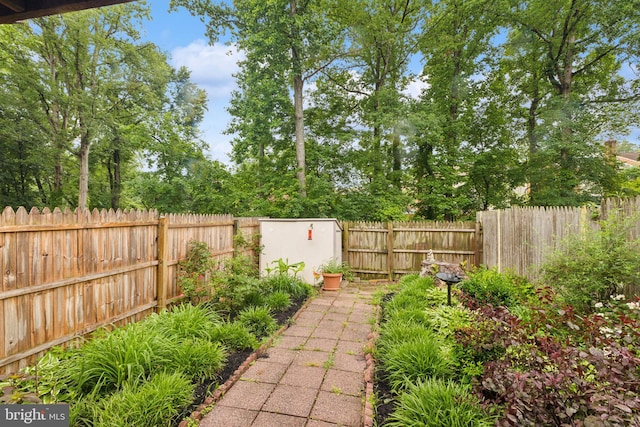 12328 Woodlawn Ct, Woodbridge, VA 22192 - view of fenced backyard