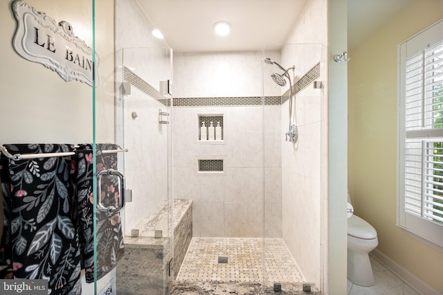 7228 Devereux Ct, Alexandria, VA 22315 - bathroom with toilet, a stall shower, healthy amount of natural light, baseboards, and recessed lighting