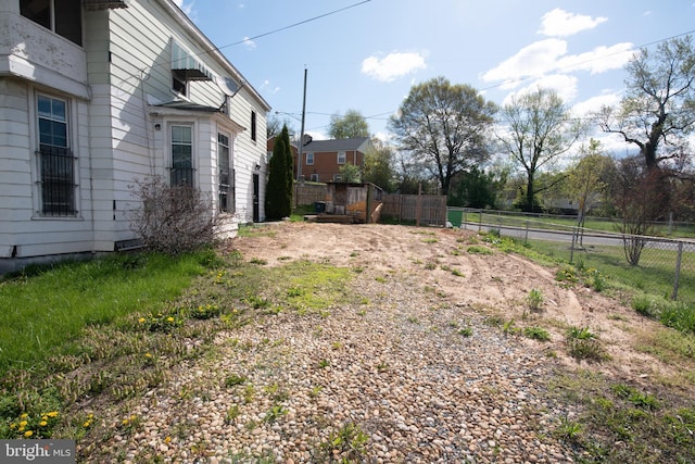 703 59th Ave, Capitol Heights, MD 20743 - view of yard with fence
