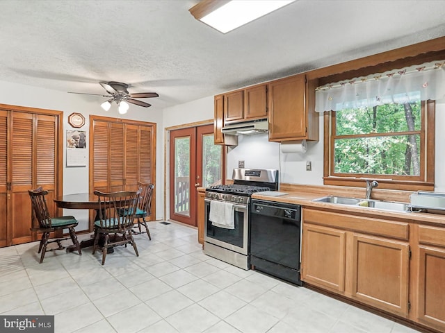 427 Oak Dale Ct, Capon Bridge, WV 26711 - kitchen featuring dishwasher, gas stove, a sink, under cabinet range hood, and ceiling fan