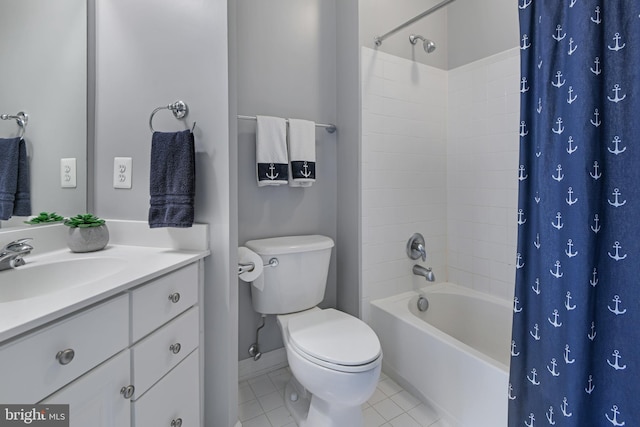 full bathroom featuring tile patterned floors, baseboards, vanity, toilet, and shower / bathtub combination with curtain