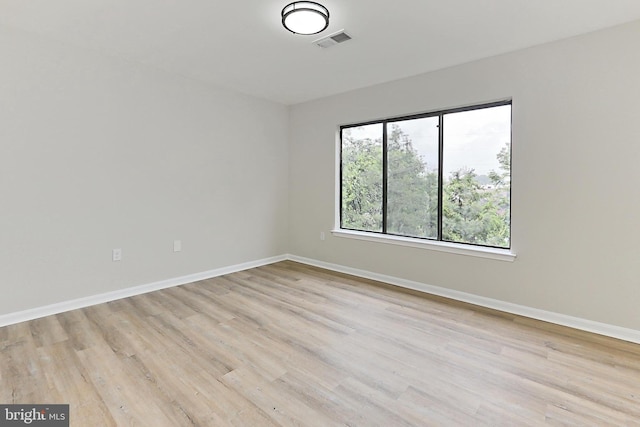 9552 Cannoneer Ct Unit 403, Manassas, VA 20110 - unfurnished room with baseboards and light wood-type flooring