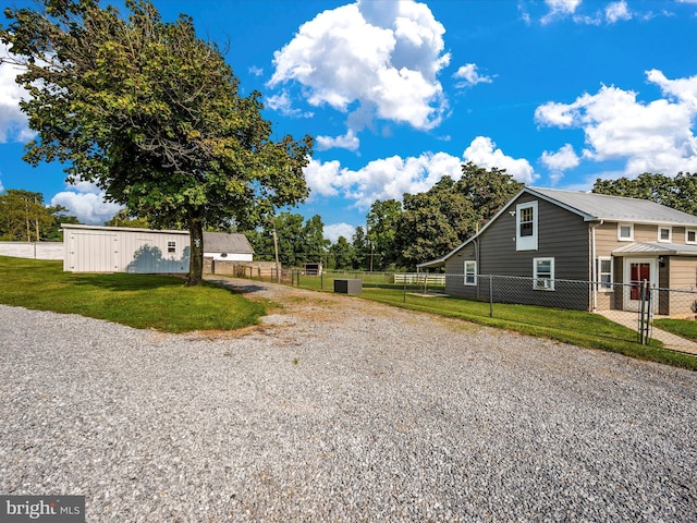 12836 Hessong Bridge Rd, Thurmont, MD 21788 - view of yard with fence and driveway