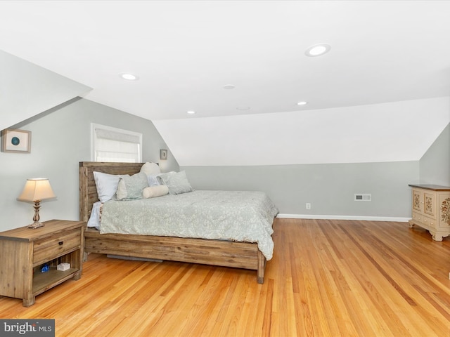 507 Kerwin Ct, Silver Spring, MD 20901 - bedroom with vaulted ceiling, light wood-type flooring, baseboards, and recessed lighting