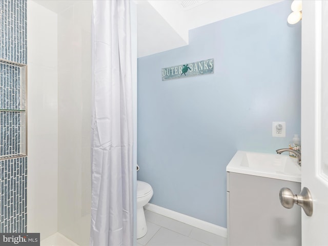 507 Kerwin Ct, Silver Spring, MD 20901 - full bath featuring toilet, tile patterned flooring, vanity, and tiled shower