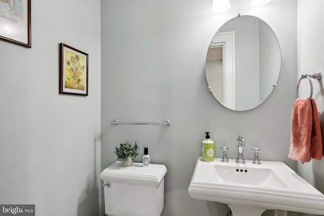 40 Treaty Elm Ln, Haddonfield, NJ 08033 - bathroom featuring toilet and a sink