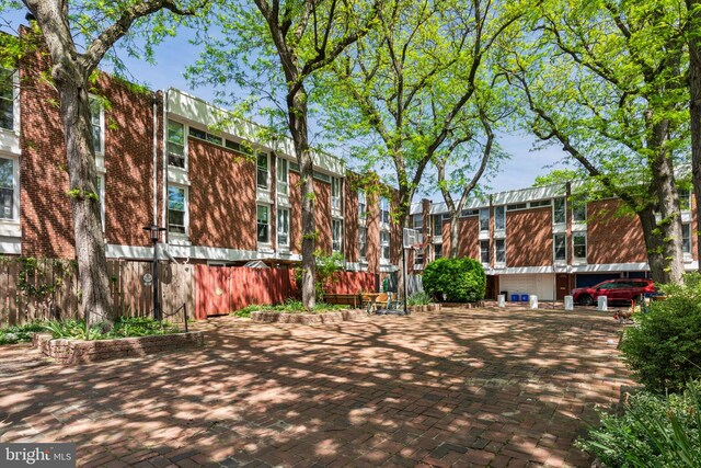 18 University Mews, Philadelphia, PA 19104 - view of home's community with fence