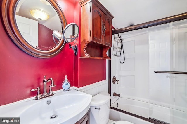 107 Bonnie View Rd, Glen Burnie, MD 21060 - bathroom with toilet, bath / shower combo with glass door, and vanity