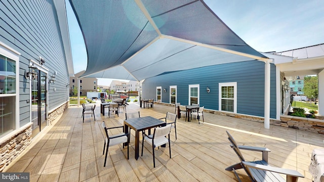 exterior space featuring outdoor dining area