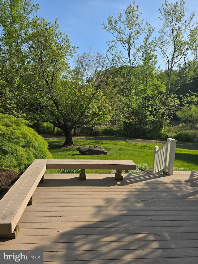 903 Lake Front Dr, Bowie, MD 20721 - view of home's community with a yard and a deck