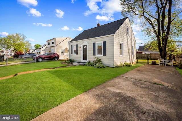 18 Crafton Rd, Baltimore, MD 21221 - cape cod-style house featuring fence, roof with shingles, a chimney, and a front lawn