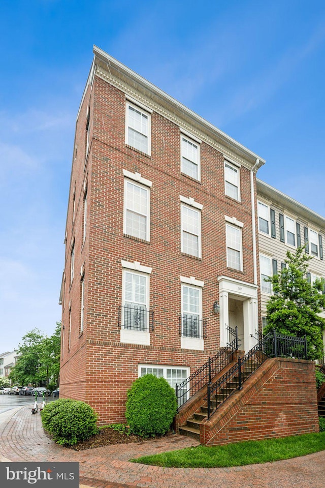 1617 Potomac Greens Dr Unit A, Alexandria, VA 22314 - view of building exterior