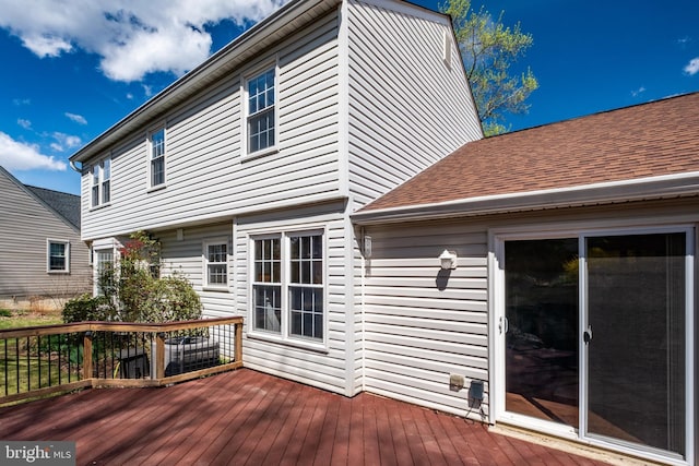 5580 Ann Peake Dr, Fairfax, VA 22032 - view of wooden deck