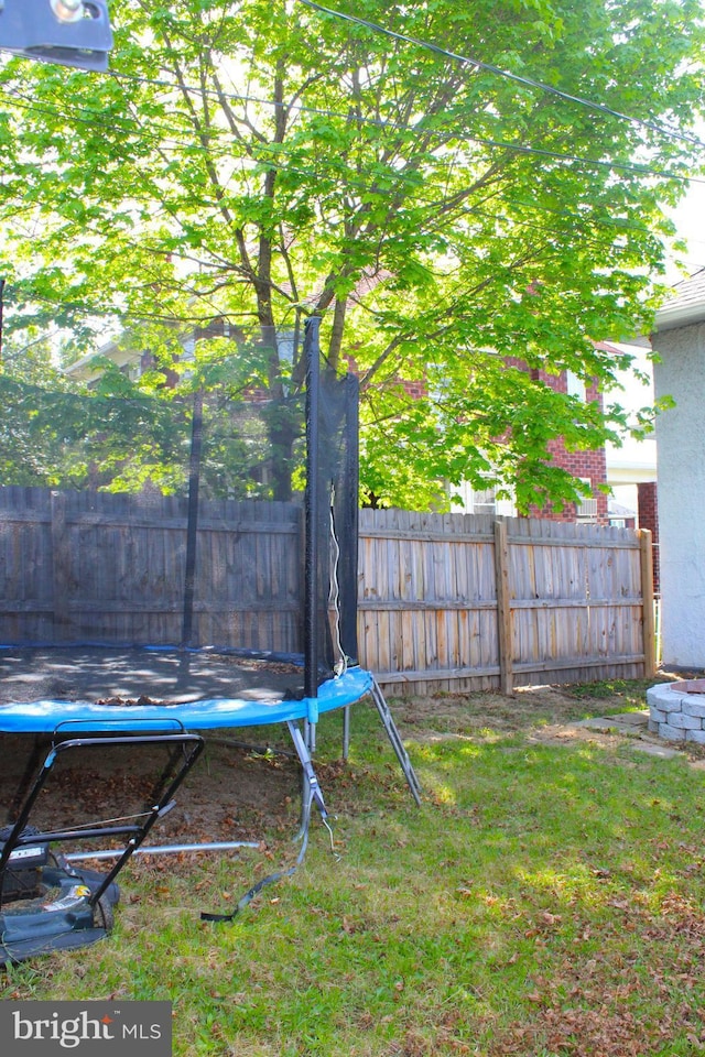408 Prince George St, Cumberland, MD 21502 - view of yard with a trampoline