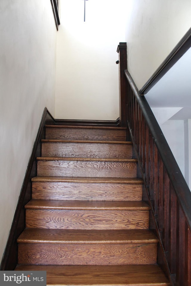408 Prince George St, Cumberland, MD 21502 - view of stairway