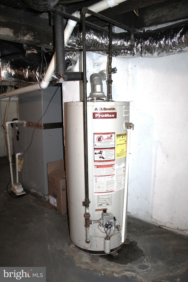 408 Prince George St, Cumberland, MD 21502 - utilities featuring gas water heater