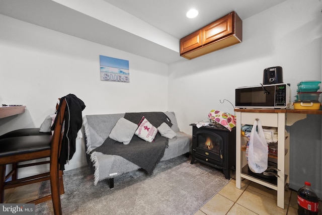 13432 Forest Glen Rd, Woodbridge, VA 22191 - living area with recessed lighting and light tile patterned floors