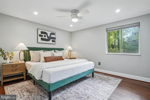 bedroom featuring visible vents, wood finished floors, baseboards, recessed lighting, and a ceiling fan