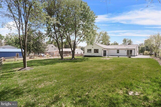 view of yard with fence