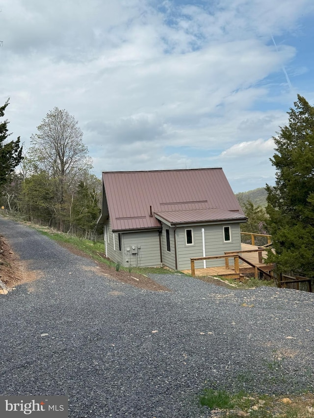 view of front facade with metal roof
