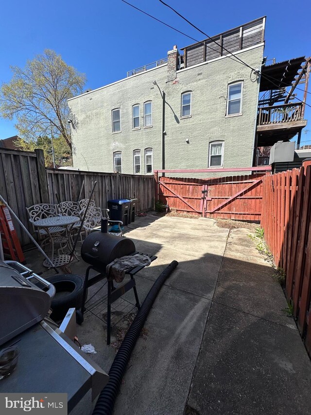 view of patio featuring a fenced backyard