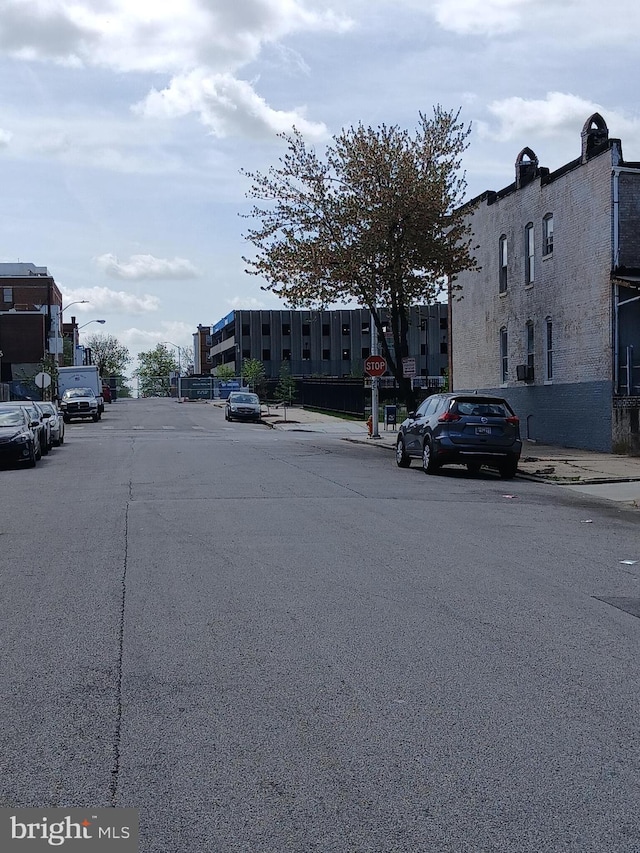 109 N Payson St N, Baltimore, MD 21223 - view of street featuring street lights, traffic signs, sidewalks, and curbs