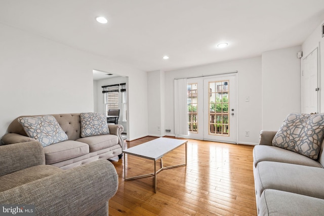 4045 Chetham Way, Woodbridge, VA 22192 - living room featuring light wood-style flooring, baseboards, and recessed lighting