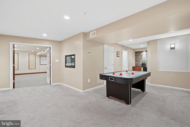 playroom with light colored carpet, baseboards, visible vents, and recessed lighting