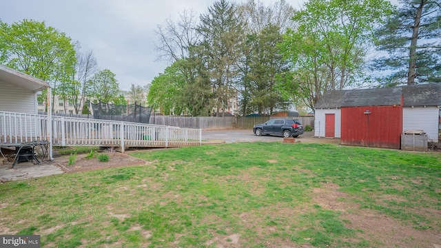 718 Walnut St, Royersford, PA 19468 - view of yard featuring a trampoline